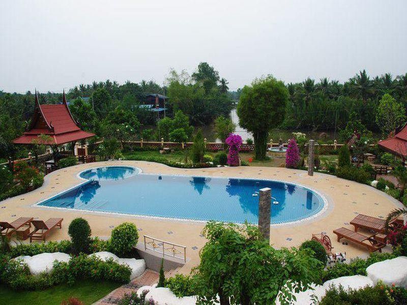 Jaroenrat Resort Samut Songkhram Bagian luar foto