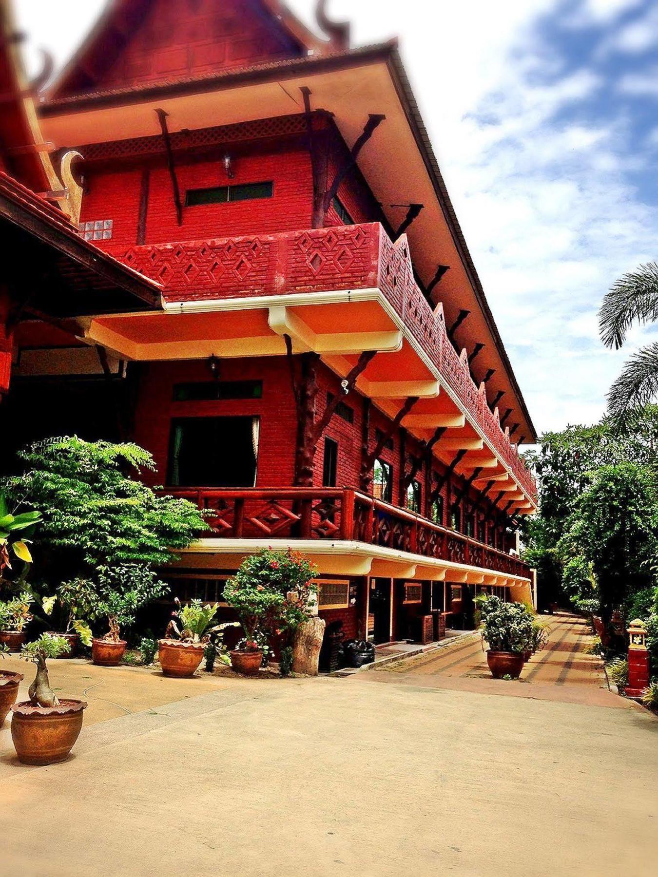 Jaroenrat Resort Samut Songkhram Bagian luar foto