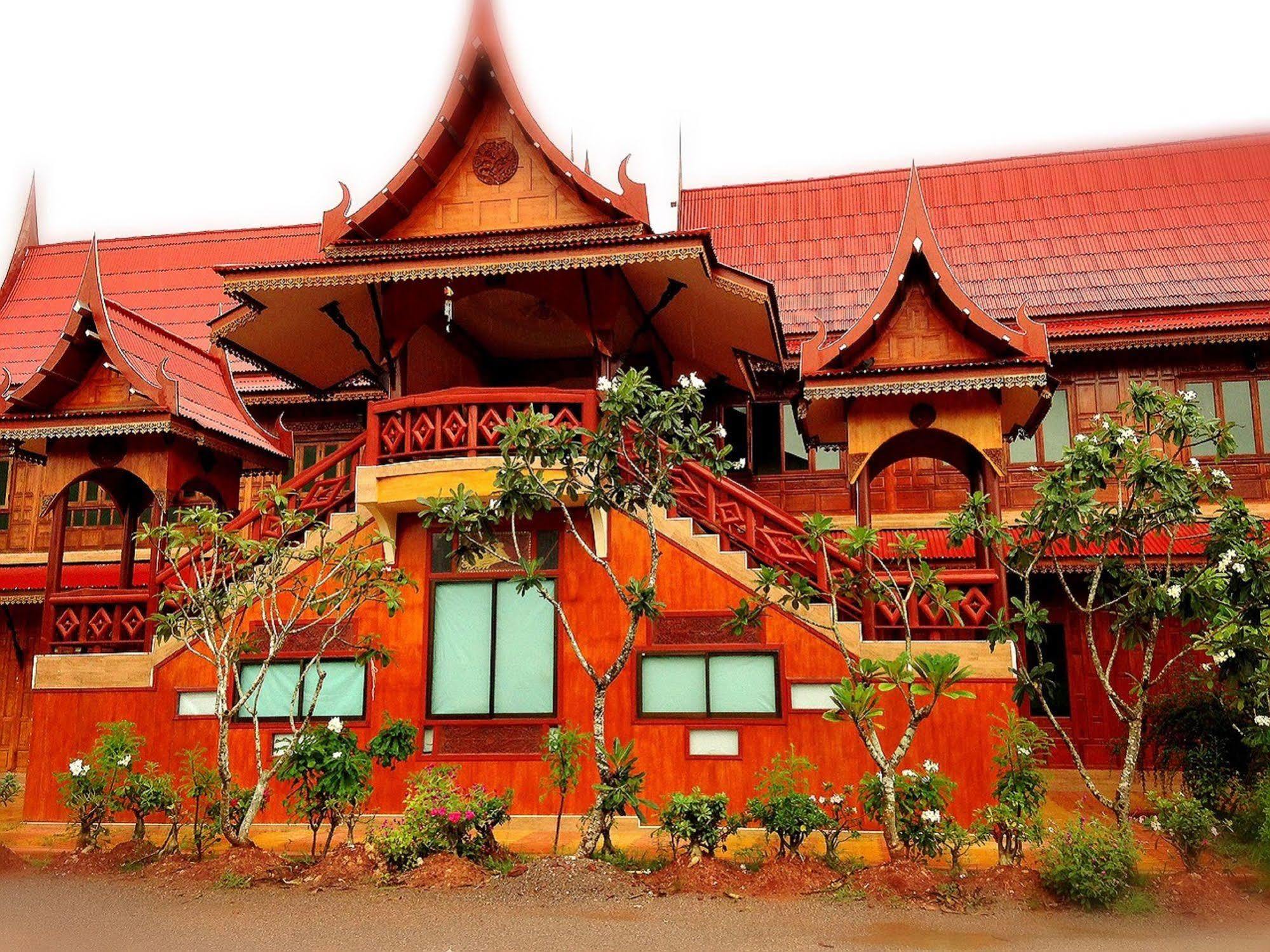 Jaroenrat Resort Samut Songkhram Bagian luar foto