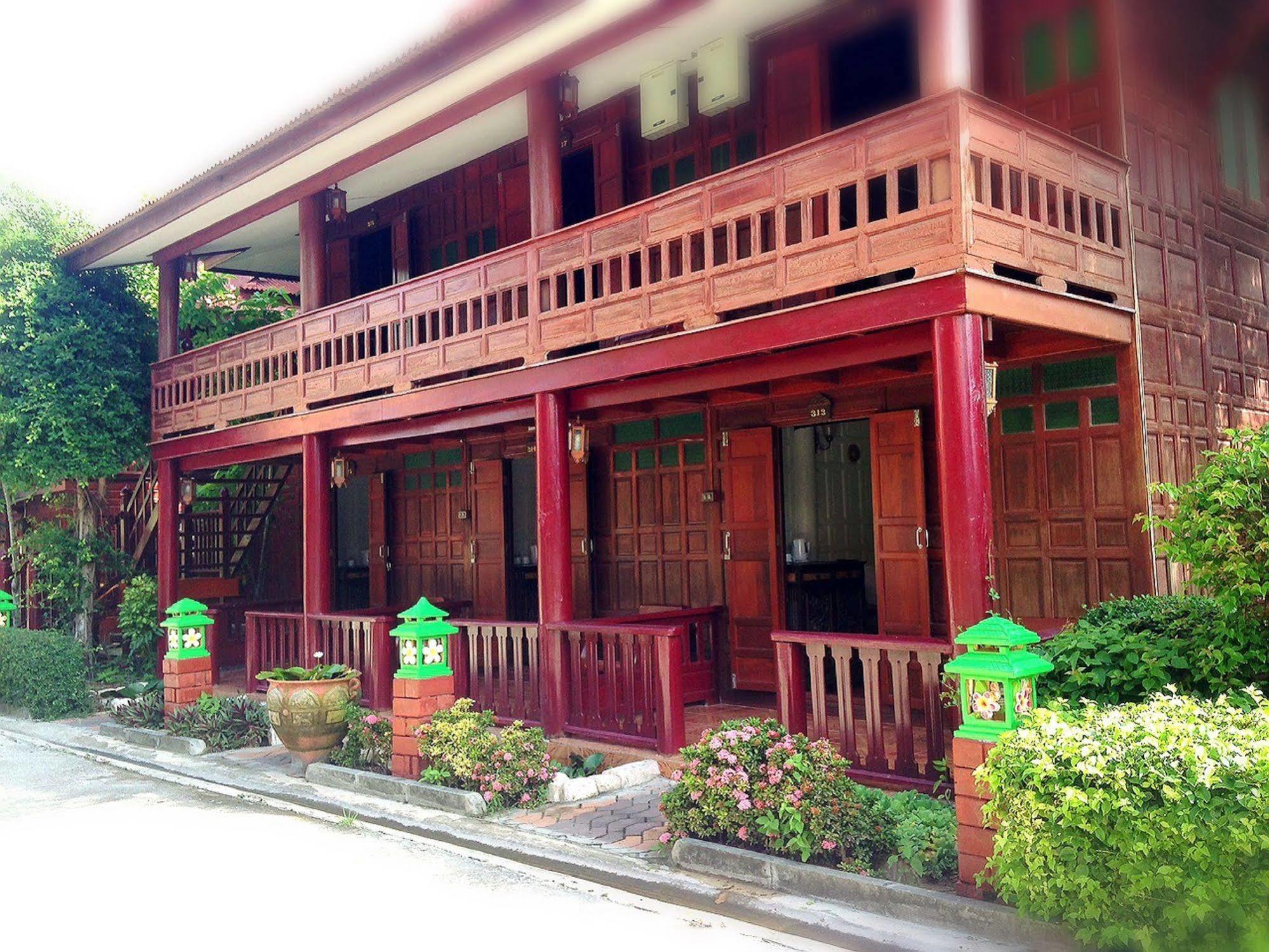Jaroenrat Resort Samut Songkhram Bagian luar foto
