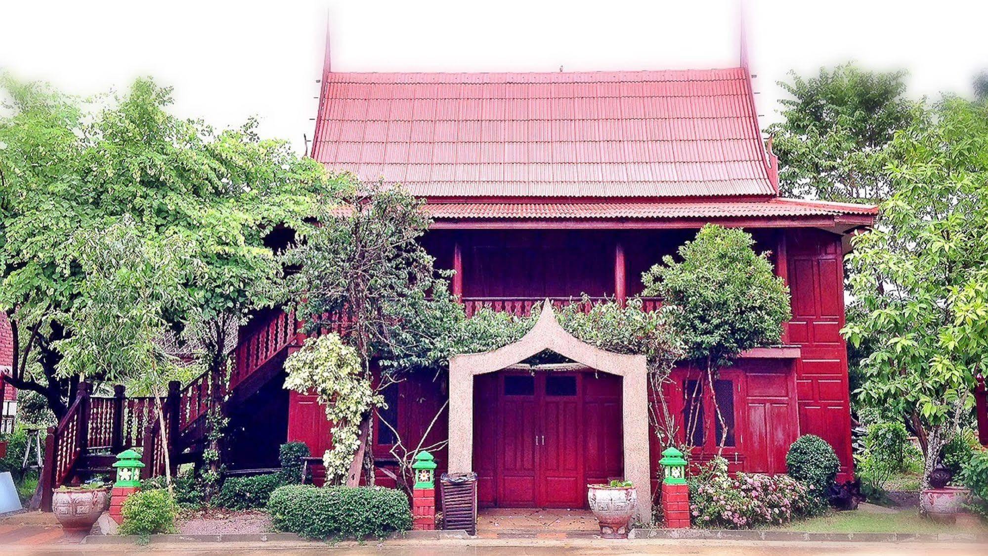 Jaroenrat Resort Samut Songkhram Bagian luar foto