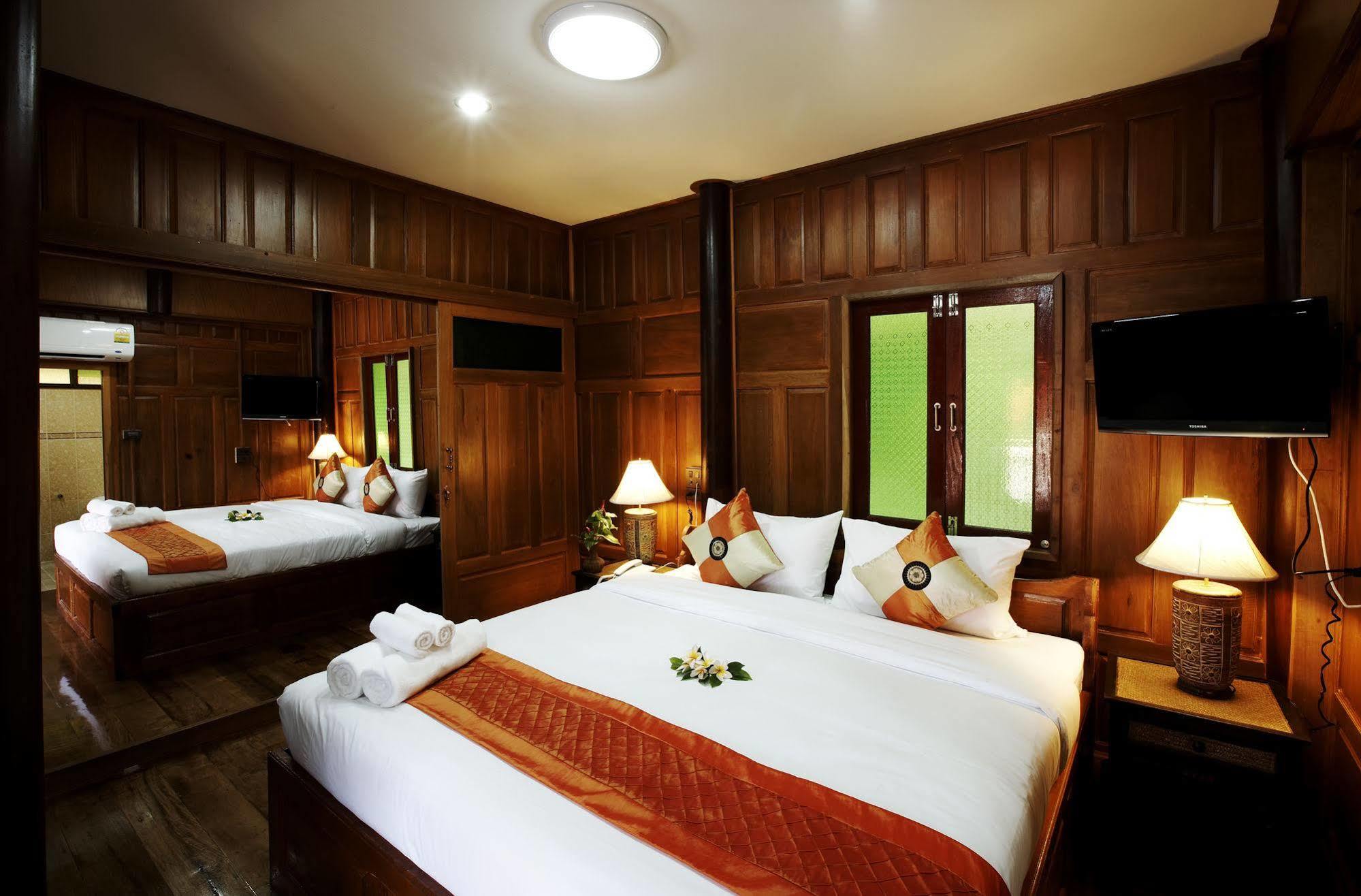 Jaroenrat Resort Samut Songkhram Bagian luar foto